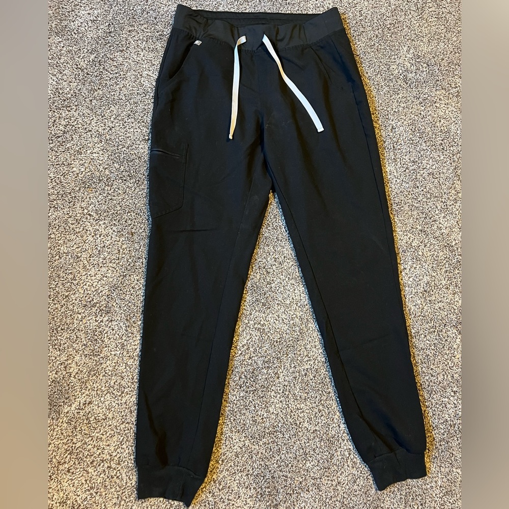 Figs Zamora Jogger scrub pants. Black. Medium/Tall. Worn once! Great condition!
